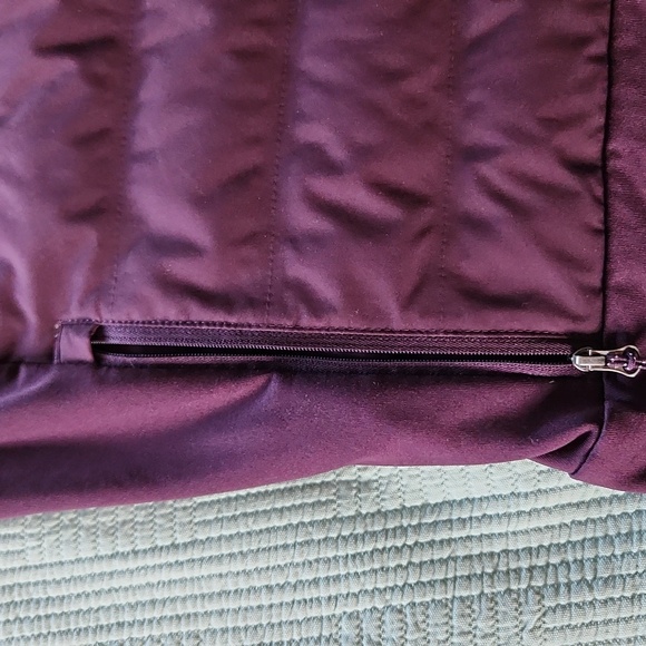 Eddie Bauer MotionLoft Hybrid Down Vest - Picture 5 of 9